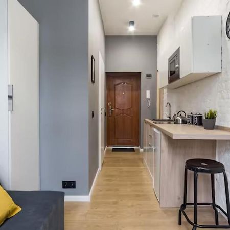 Kawalerka W Srodmiesciu 22 Apartment Lodź Bagian luar foto